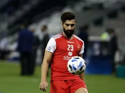 حمله ستاره پرسپولیس به ارسلان مطهری (ویدئو)
