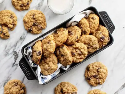 طرز تهیه کوکی بادام‌ زمینی و شکلات 