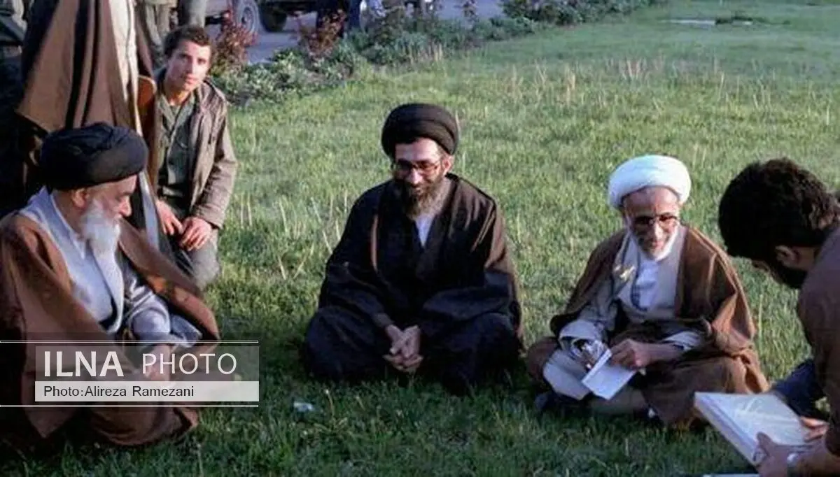 عکس: آیت‌الله خامنه‌ای و آیت الله جنتی در دهه شصت 