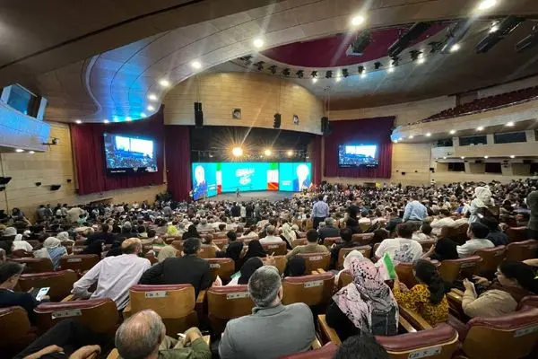 جلایی‌پور: حداقل ۳ زن و یک مدیر اهل تسنن در کابینه حضور داشته باشند/ سپنتا نیکنام: مانده‌ایم تا ایران را بسازیم