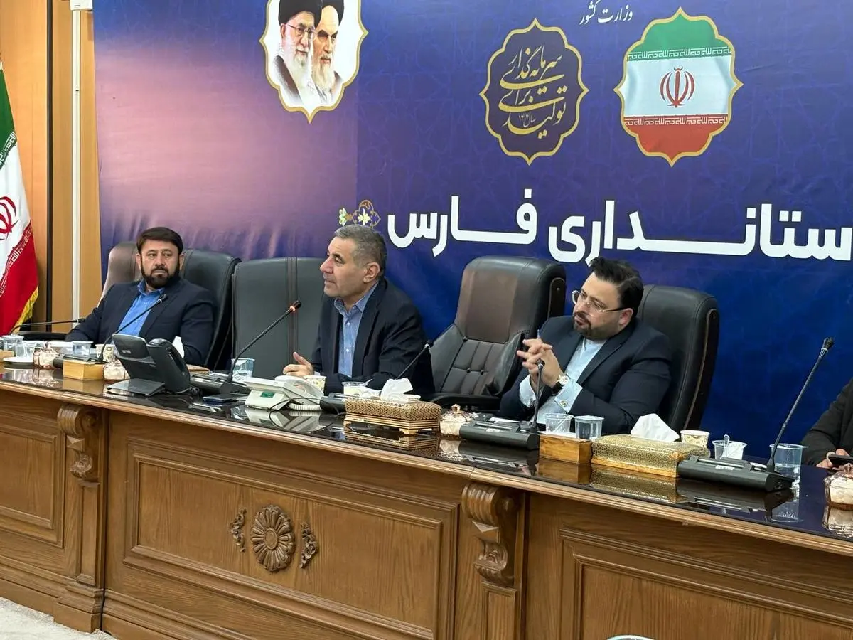 احزاب باید برای اداره کشور در حوزههای مختلف مدیر پرورش دهند