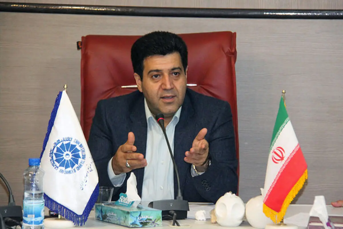 هر زمان مدیران دولتی زیر ذره‌بین قرار می‌گیرند فرافکنی‌ها آغاز می‌شود/ چرا افراد خاصی که از کارت بازرگانی سو استفاده می کنند معرفی نمی‌شوند
