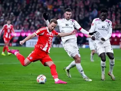 دلیل تأخیر بازی بایرن مونیخ برابر کلن