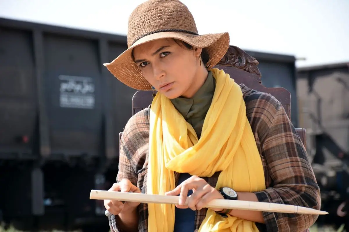 اکران آنلاین «لاله کبود» از امشب