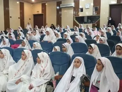 برگزاری مراسم جشن تکلیف دختران دبستان شهدای آزادی منطقه ۴