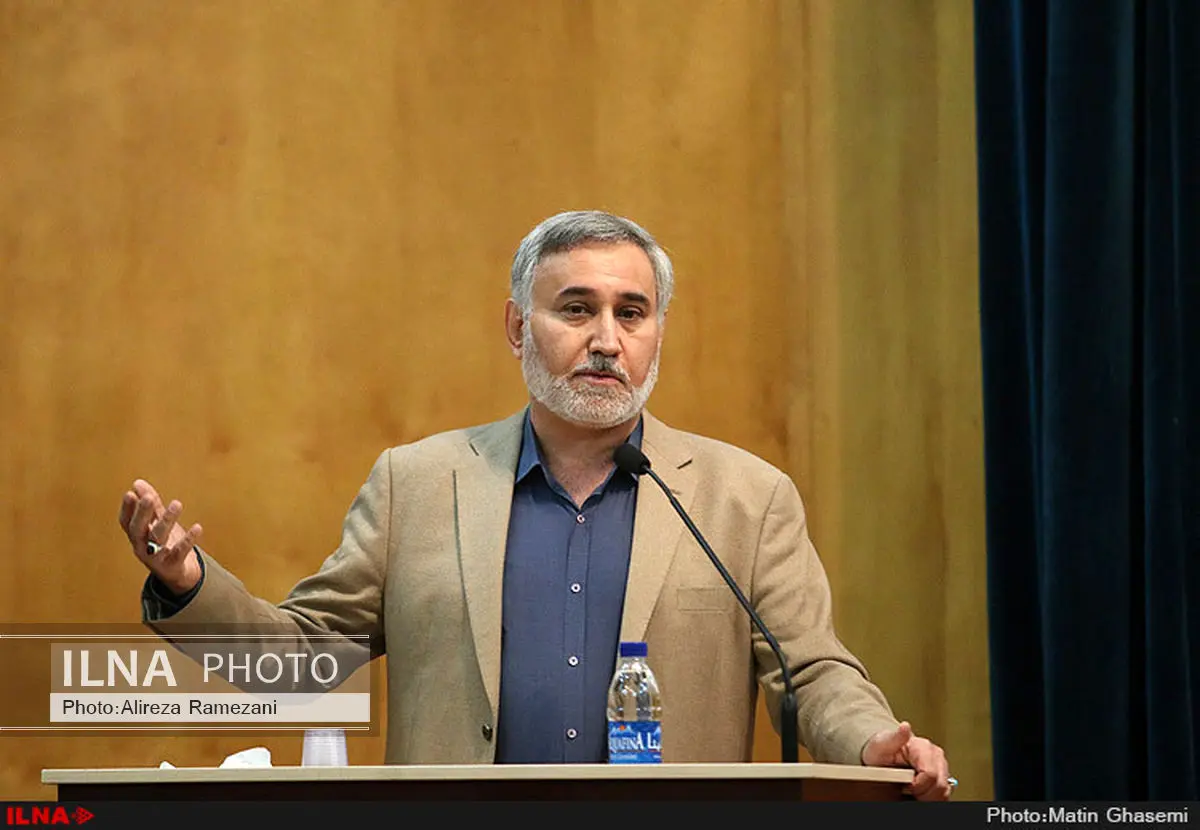 روحانی گزینه اول و آخر اصلاحطلبان است/ اصولگرایان؛ پیروز رقابت در میدان بیرقیب!