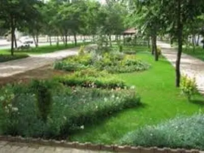 خشکسالی مشکلاتی را برای آبیاری فضای شهر ایجاد کرده است / ۸۰۰ هکتار از فضای سبز کرمانشاه توسط آب چاه آبیاری  می‌شود 
