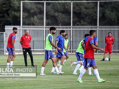 ویدیو: بخشی از فوتبال درون تیمی ملی‌پوشان ایران