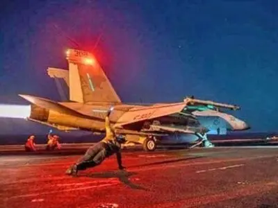 حملات آمریکا و انگلیس و به استان تعز درجنوب یمن