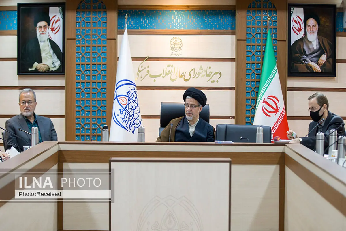 اسناد راهبردی باید بر اساس بیانیه گام دوم انقلاب بروز رسانی شوند