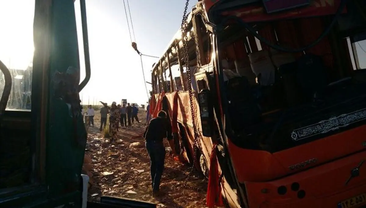 اسامی ۲۶ مصدوم حادثه واژگونی اتوبوس دانش‌آموزان اعلام شد