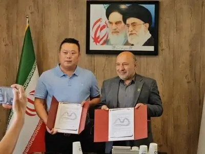 امضای تفاهم نامه سرمایه گذاری یک شرکت چینی برای ایجاد شهر خودرویی در ماکو