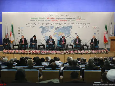 مقامات آمریکایی در مورد برجام در حال دور شدن از عقلانیت هستند/بدترین واکنش قطع روابط دیپلماتیک است