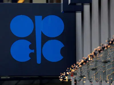 تولید نفت ایران در ماه فوریه ۳۴ هزار بشکه‌ افزایش یافت