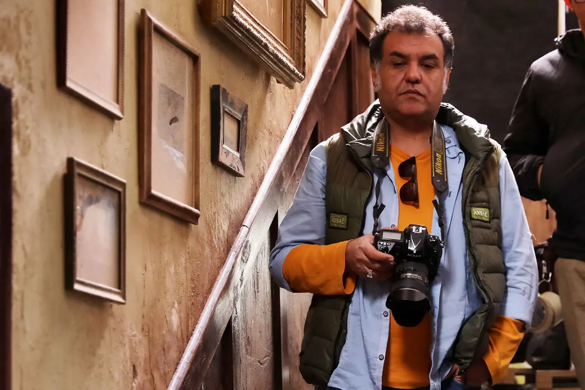 محمد فوقانی: ایران عزیز بر خاک مقدست بوسه می‌زنم…