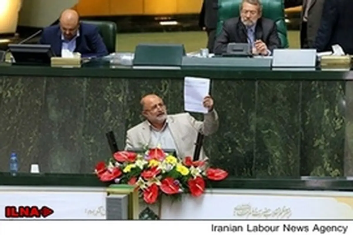کارگران با حقوق ۷۰۰ هزار تومان چگونه می‌توانند زندگی کنند