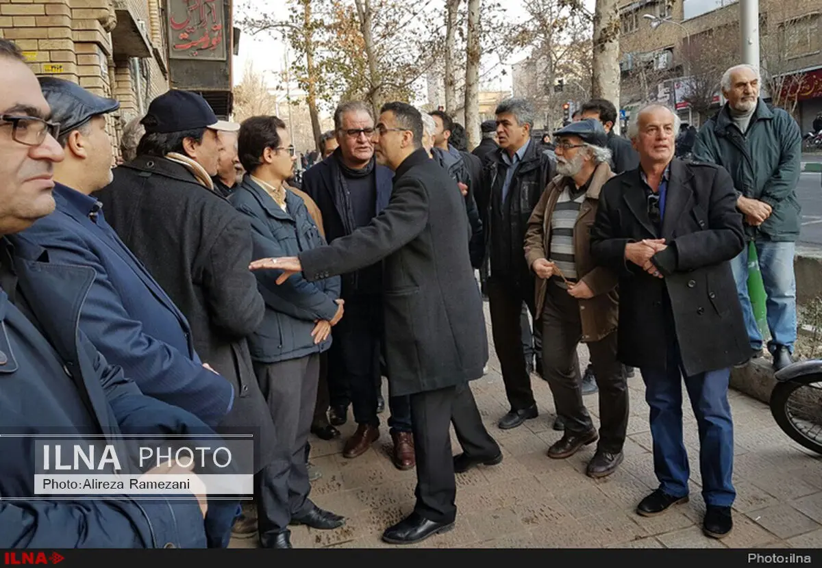 گردهمایی سینماگران برای مشایعت آیت‌الله هاشمی آغاز شد+تصاویر