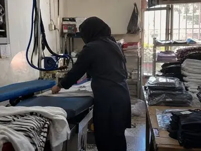 قبض ۷ میلیونی برق برای کارگاه کوچک زنان سرپرست خانوار/ مجبوریم کار را تعطیل کنیم!