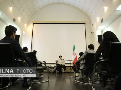 دیدار جمعی از جوانان،نخبگان و فعالین دانشجویی با حجت الاسلام و المسلمین سید ابراهیم رئیسی