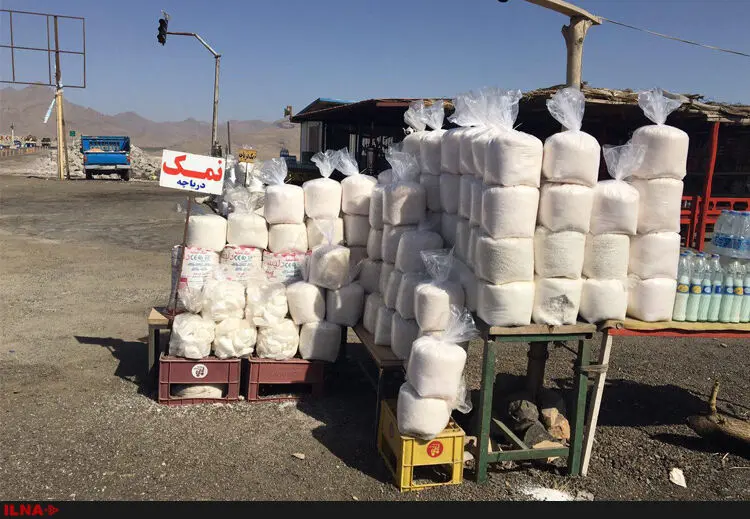 دریاچه ارومیه دیگر رنگ به رو ندارد