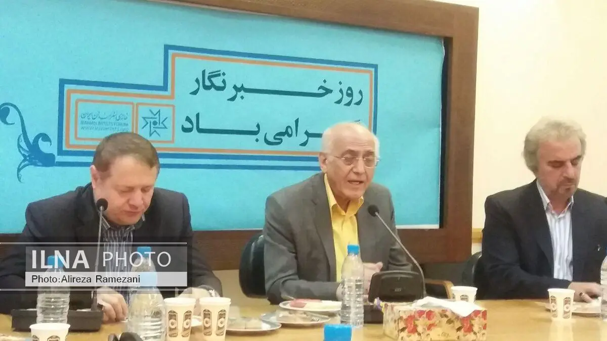 هنر وامدار مطبوعات است/ تشکیل شورای تخصصی تجسمی در دستور کار