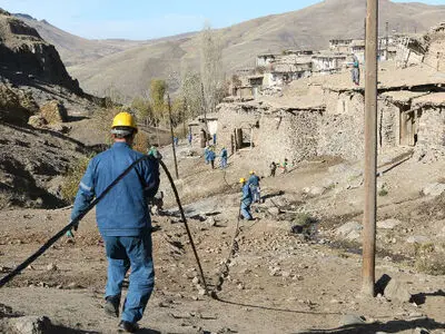 شبکه های برق سه روستای مارگون کابلی شد