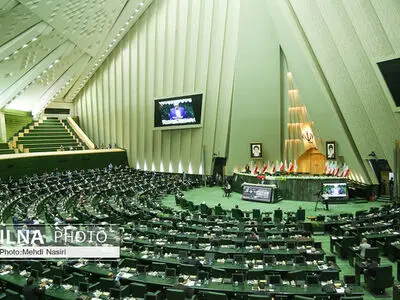 مجلس الشورى الاسلامي الایراني یبحث زیادة عدد النواب من 290 الى 330 نائبا