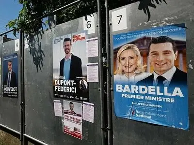 France heading to polls in high-stakes snap parl. election