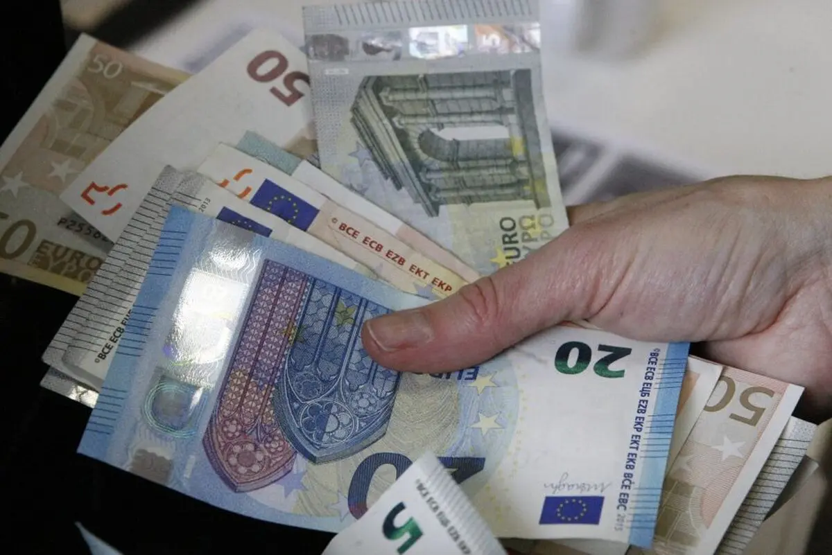 قیمت دلار و یورو در مرکز مبادله ایران؛ چهارشنبه ۱۸ تیر
