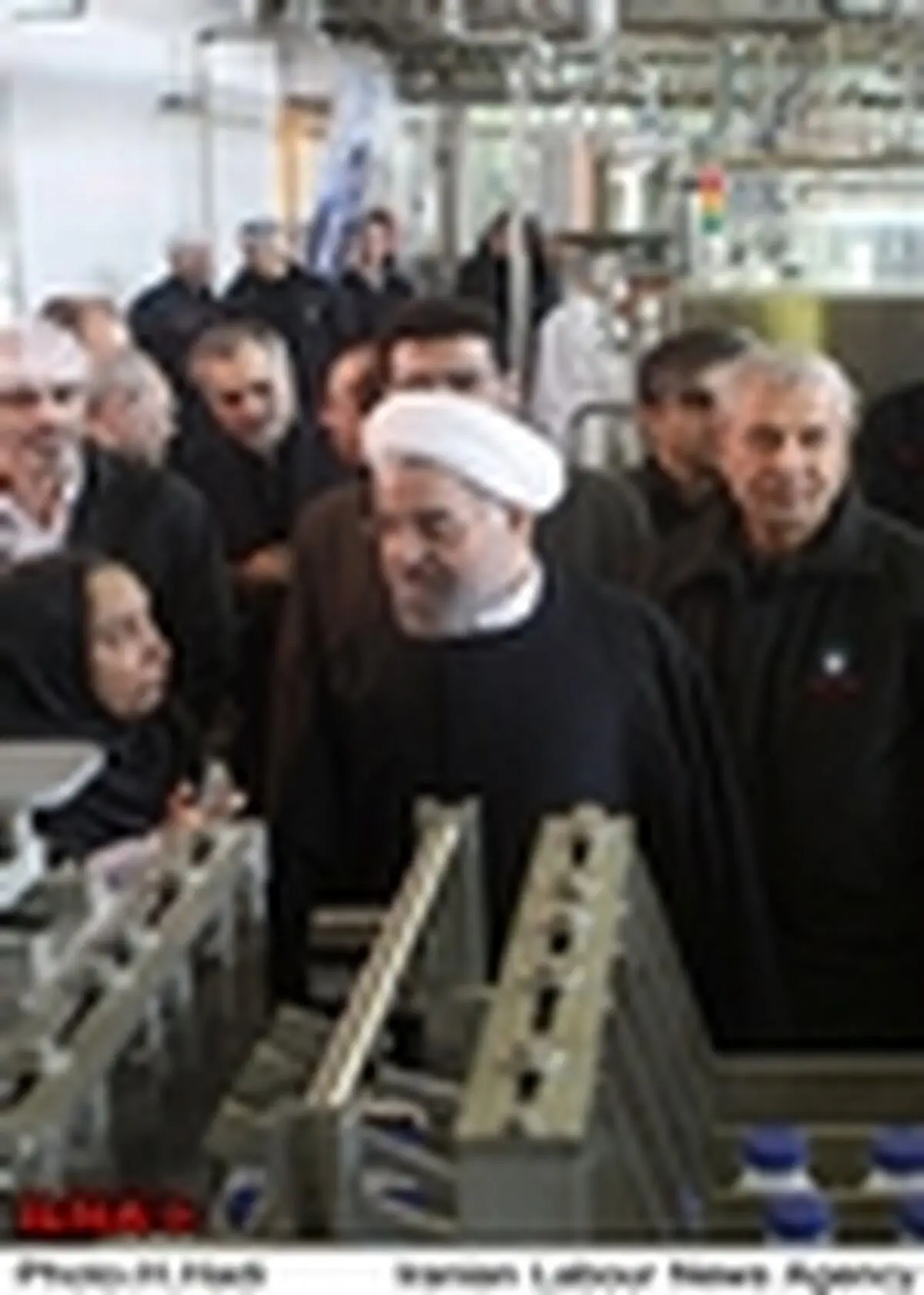 کار و تلاش برای رفع نیازها و مشکلات جامعه و مردم، اجر و پاداش بزرگی نزد خداوند دارد