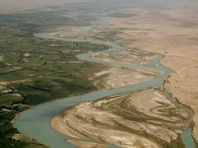 دنیا وارد فاز آب در برابر برق و نفت شده؟/ معاملات برد-برد تعریف کنیم