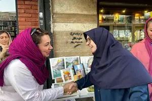 بازدید سخنگوی دولت از رویداد «جنگ چهره زنانه ندارد»