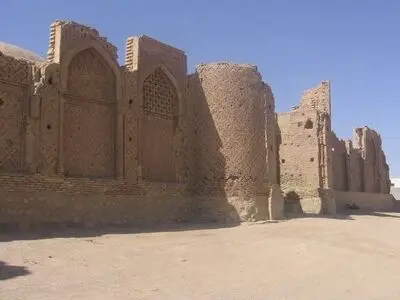 صدور سند کاروانسرای جهان‌آباد میامی به نام میراث‌فرهنگی