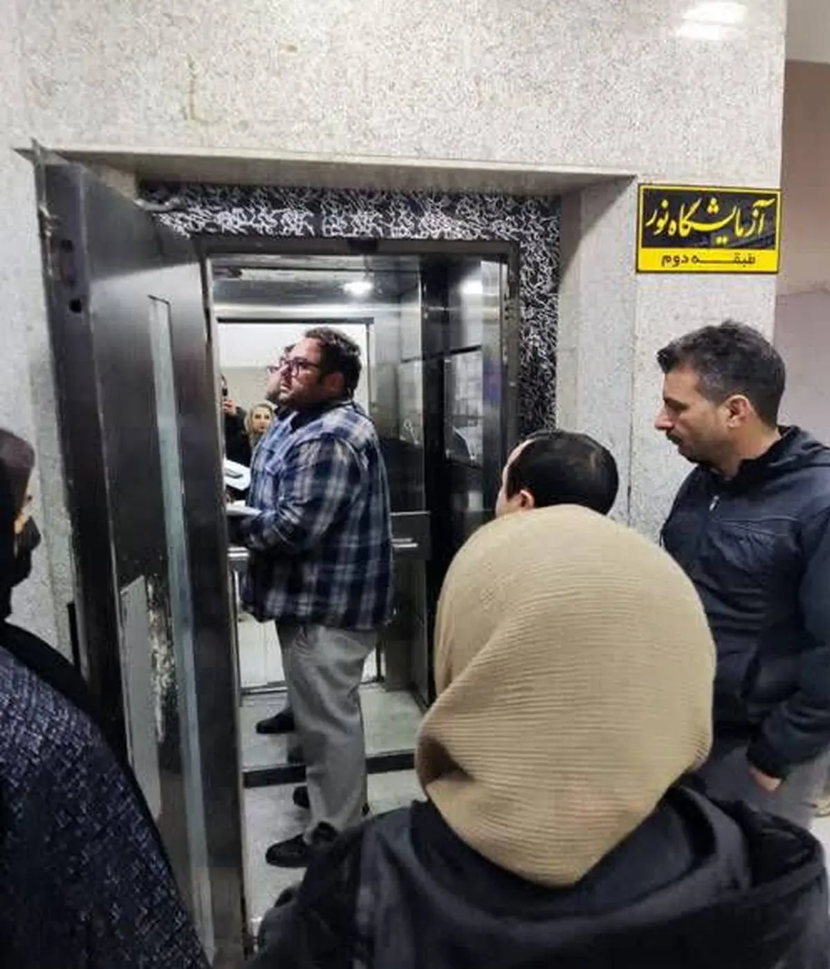 استفاده از آسانسور بدون تأییدیه استاندارد ممنوع است