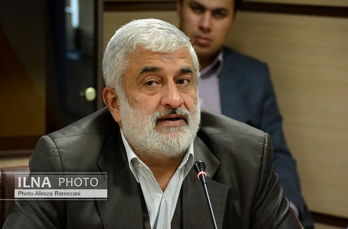 رویکردهای امنیتی برای جلوگیری از آموزش مهاجران درست نیست/ مخالفت با کوچک‌سازی دولت