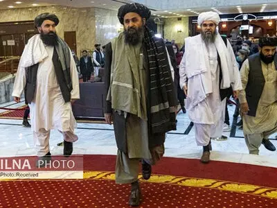 تهران در قبال معاهدات دو طرفه با طالبان قاطعیت بیشتری داشته باشد/ ایران تنها همسایه‌‌ای است که در یک سال اخیر بیشترین کمک‌ها را به افغانستان ارائه کرده است