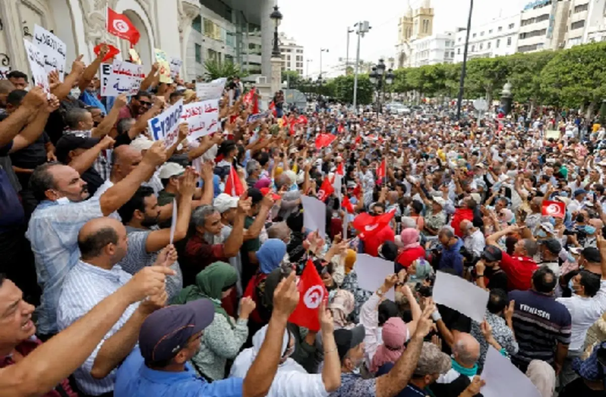Tunisia: Between untenable status quo and uncertain future