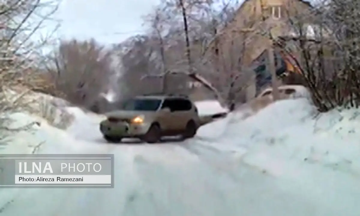 چگونه خودرو خود را هنگام  ُسرخوردن کنترل کنیم؟