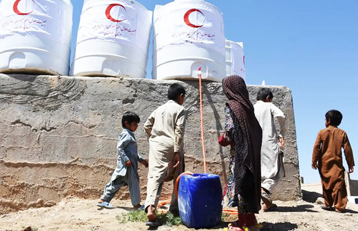 مشارکت هلال احمر اردبیل در تأمین آب پایدار شهرستان فهرج کرمان
