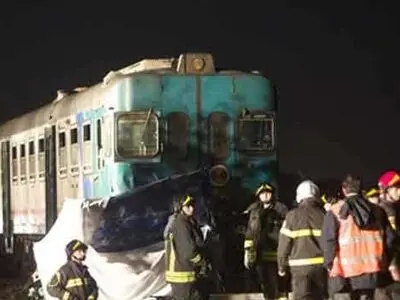 انتقال اجساد حادثه سمنان برای تشخیص هویت به تهران/ آمار دقیق کشته‌شدگان فعلا مشخص نیست