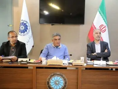 قوانین اشتباه نباید دست و پاگیر صادر کنندگان شود‌