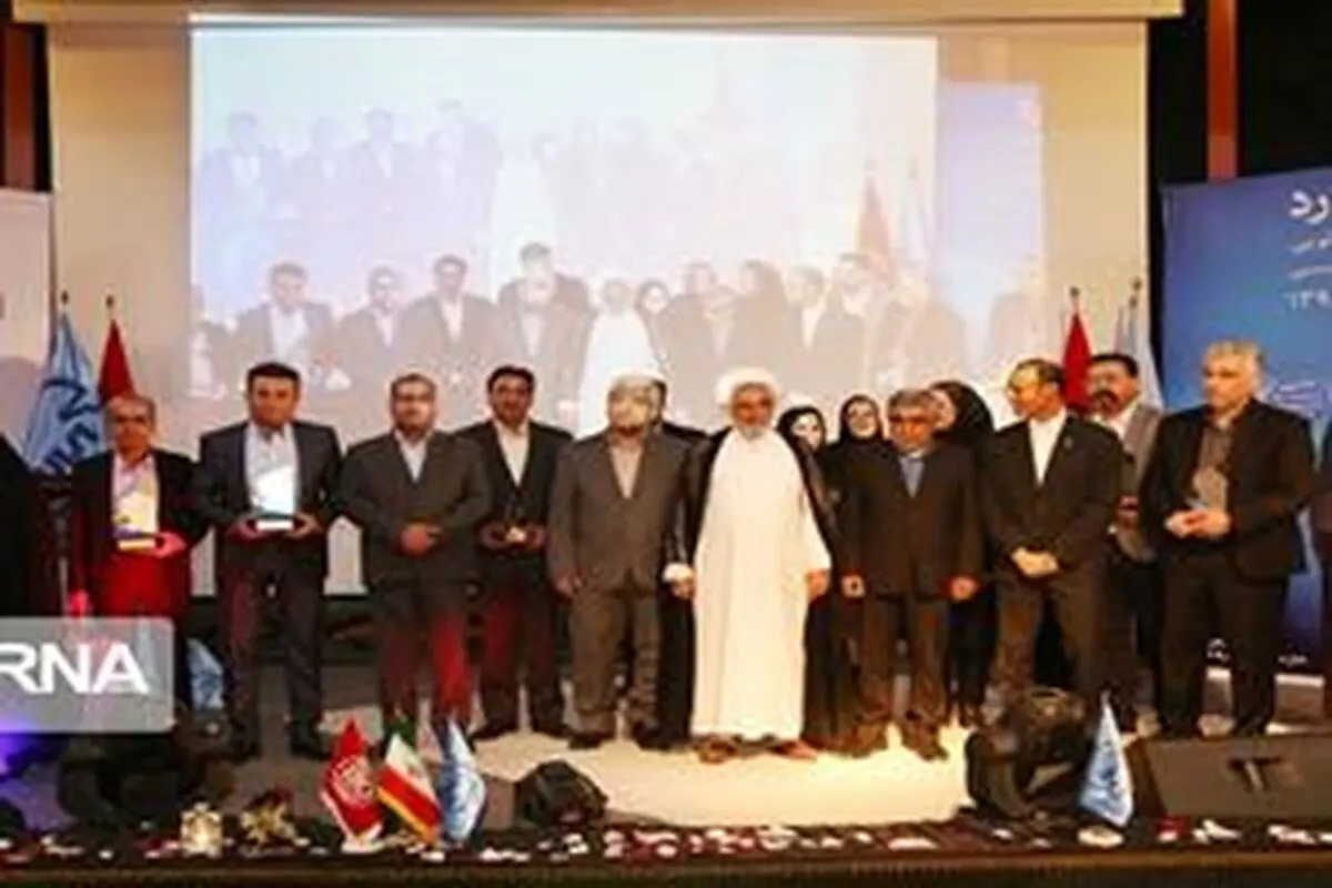 کارخانه بندرعباس شرکت نفت پاسارگاد به عنوان واحد نمونه کیفی استان برگزیده شد 