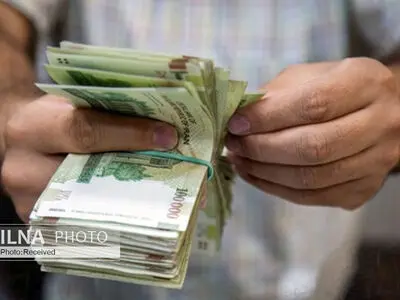 مزد کارگران ۳۱ روزه محاسبه می‌شود یا ۳۰ روزه؟ / دلایل از بین رفتن ۶ ماه از سوابق بیمه‌ای مشمولان «قانون کار»/ درخواست دبیرکل خانه کارگر برای اقدام عاجل سازمان تامین اجتماعی