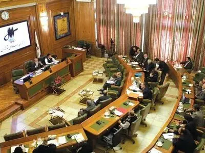 شورای شهر تا ساعت 10:10 به حد نصاب نرسید