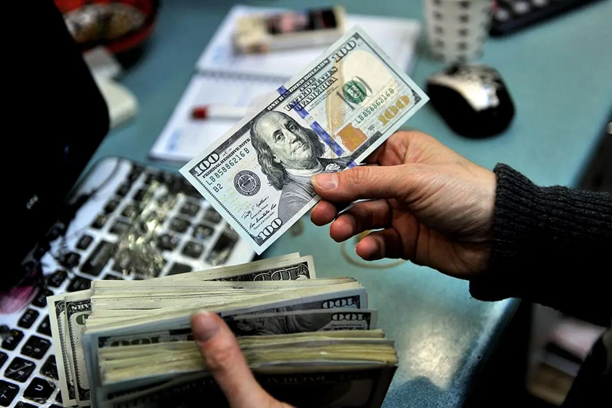 وول‌ستریت جورنال: الواقع الاقتصادي الجدید جعل الأوروبیین أفقر والأمریکیین أکثر ثراء