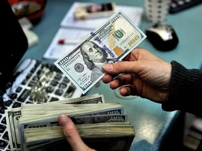 وول‌ستریت جورنال: الواقع الاقتصادي الجدید جعل الأوروبیین أفقر والأمریکیین أکثر ثراء