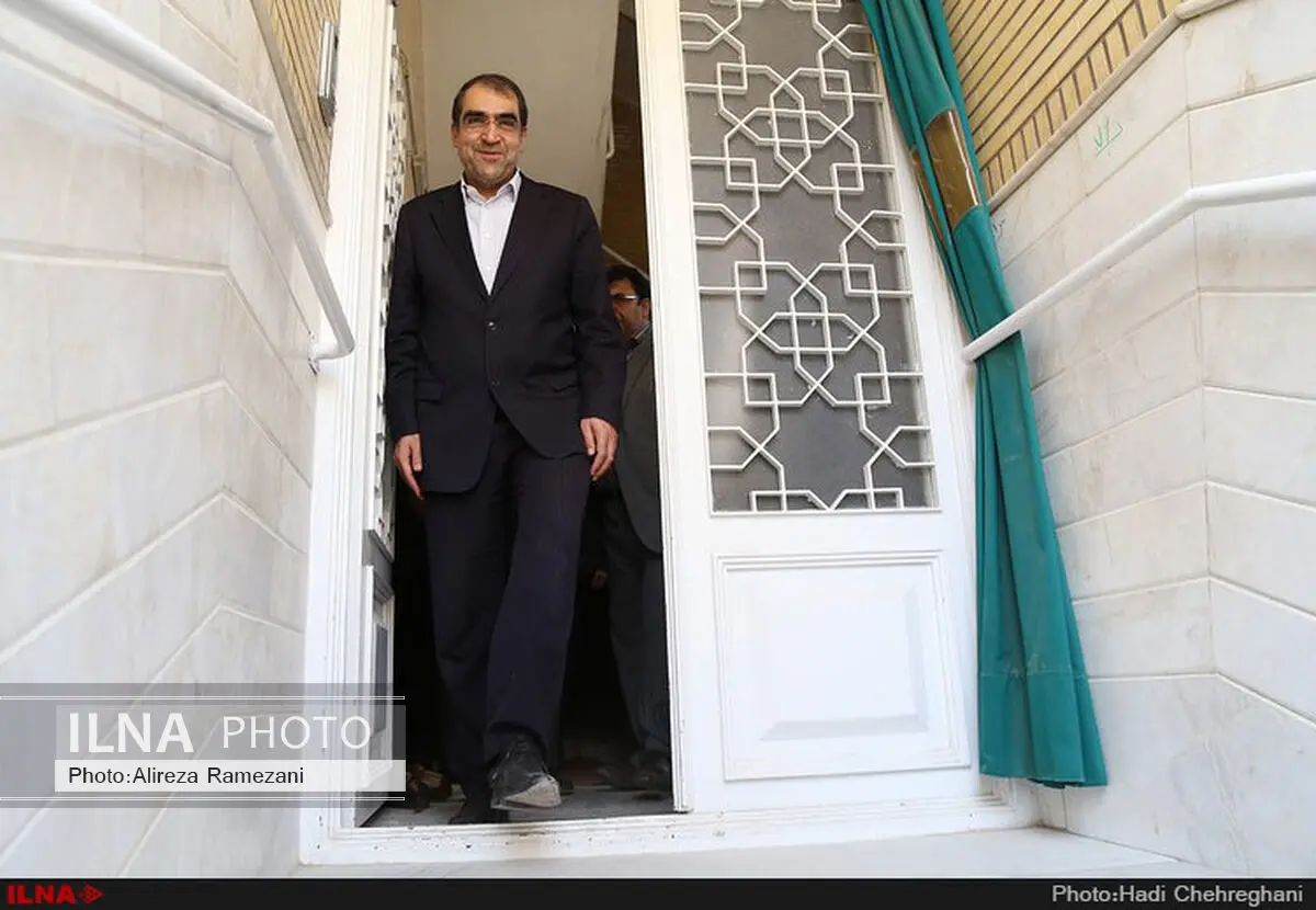 وزیر بهداشت: باید کاری کرد درد و گرفتاری‌ بیماران پروانه‌ای و خانواده‌ آنها کاهش یابد
