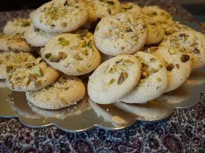 این شیرینی های نوروزی را در خانه آماده کنید