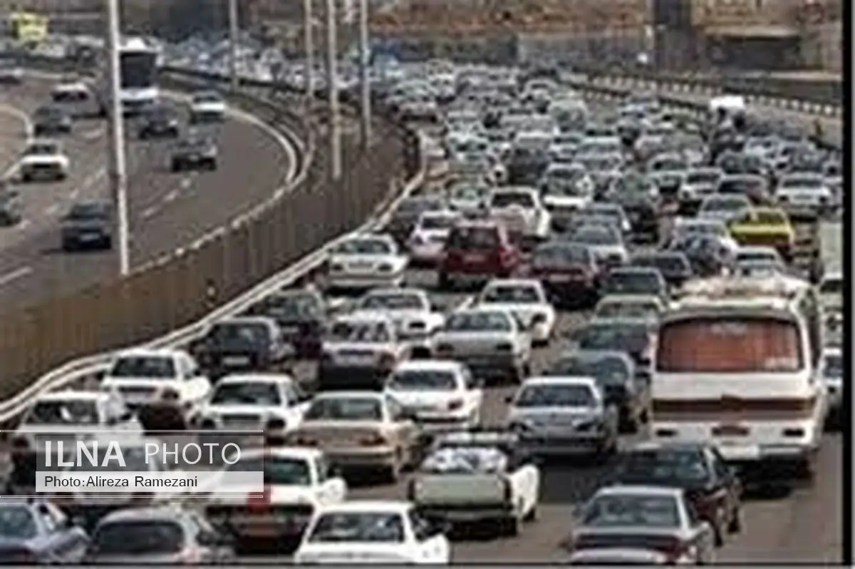 ترافیک نیمه‌سنگین در باند جنوبی آزادراه کرج - قزوین