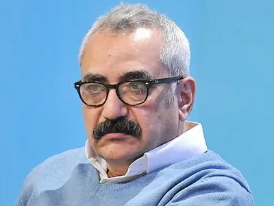 انتقاد تند فرزاد موتمن به جشن بزرگ کانون کارگردانان/ این میزان بی‌تدبیری را در هیچ سینمایی نمی‌توان یافت